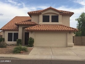 1221 W Chicago St in Chandler, AZ - Building Photo