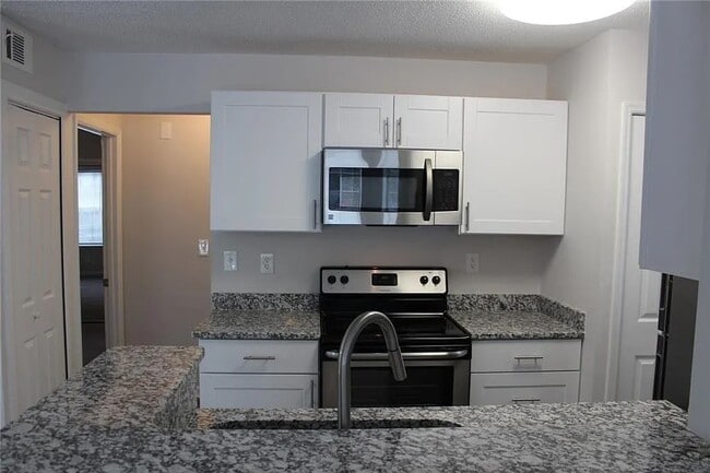 106 Hawkstone Way in Alpharetta, GA - Building Photo - Building Photo