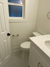 Toluca Tropics in Toluca Lake, CA - Building Photo - Building Photo