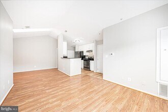 9901 Boysenberry Way in Gaithersburg, MD - Building Photo - Building Photo