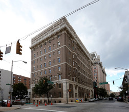 Algonquin Apartments in Baltimore, MD - Building Photo - Building Photo