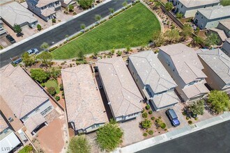 9136 Cocowoods Pl in Las Vegas, NV - Building Photo - Building Photo