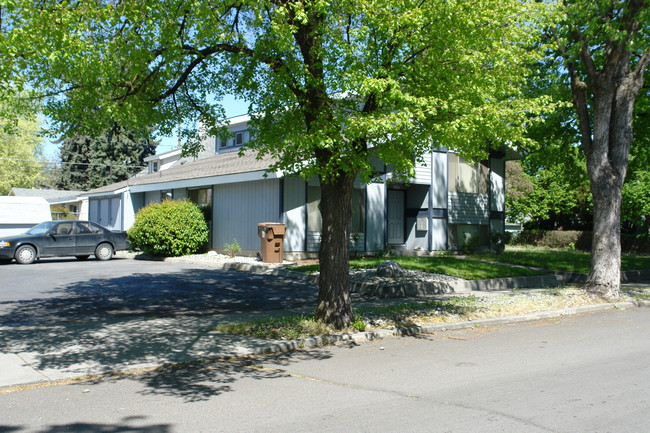 1801 N Jefferson St in Spokane, WA - Building Photo - Building Photo