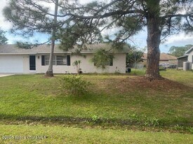 2110 Whiteside Ave SE in Palm Bay, FL - Building Photo