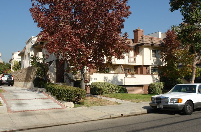 519 E Windsor Rd in Glendale, CA - Foto de edificio - Building Photo