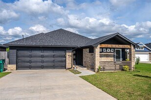 8516 Gibbs Dr in Oklahoma City, OK - Building Photo