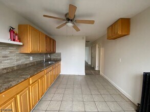 130 Milford Ave in Newark, NJ - Building Photo - Building Photo
