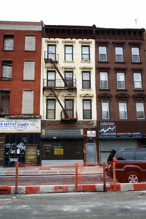 946 Fulton St in Brooklyn, NY - Building Photo