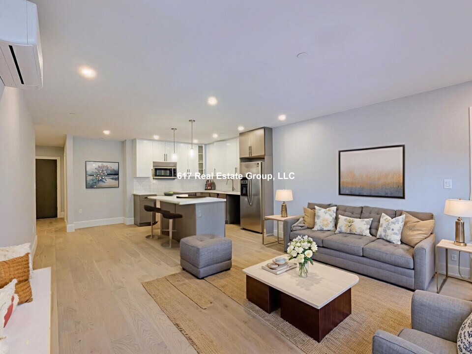 425 Market St in Boston, MA - Building Photo