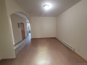 433 Jerome St in Brooklyn, NY - Building Photo - Building Photo