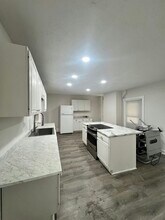 372 Bridge St in Phoenixville, PA - Building Photo - Building Photo