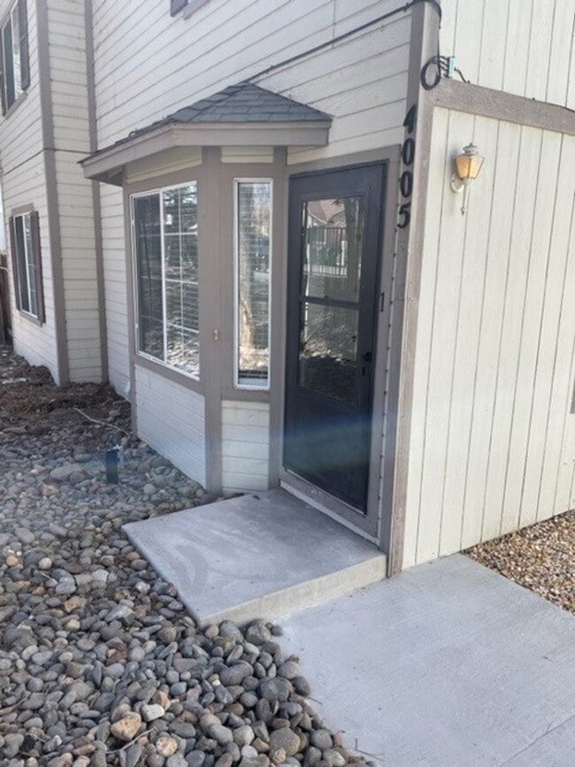 property at 4005 Pheasant Dr
