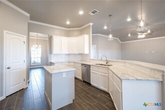 8402 Platinum Dr in Killeen, TX - Building Photo - Building Photo