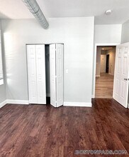 26 Portland St, Unit 249 in Worcester, MA - Foto de edificio - Building Photo