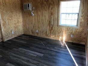 110 Pine Tree Loop in Bastrop, TX - Building Photo - Building Photo