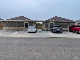 818 S Michigan St in Alton, TX - Building Photo