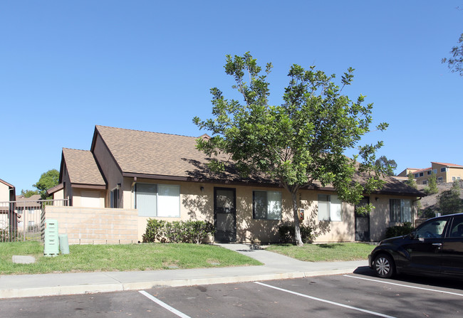 University Canyon West in San Diego, CA - Building Photo - Building Photo