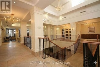 710 Humberwood Blvd in Toronto, ON - Building Photo - Building Photo