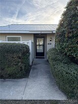 11674 W Bayshore Dr in Crystal River, FL - Building Photo