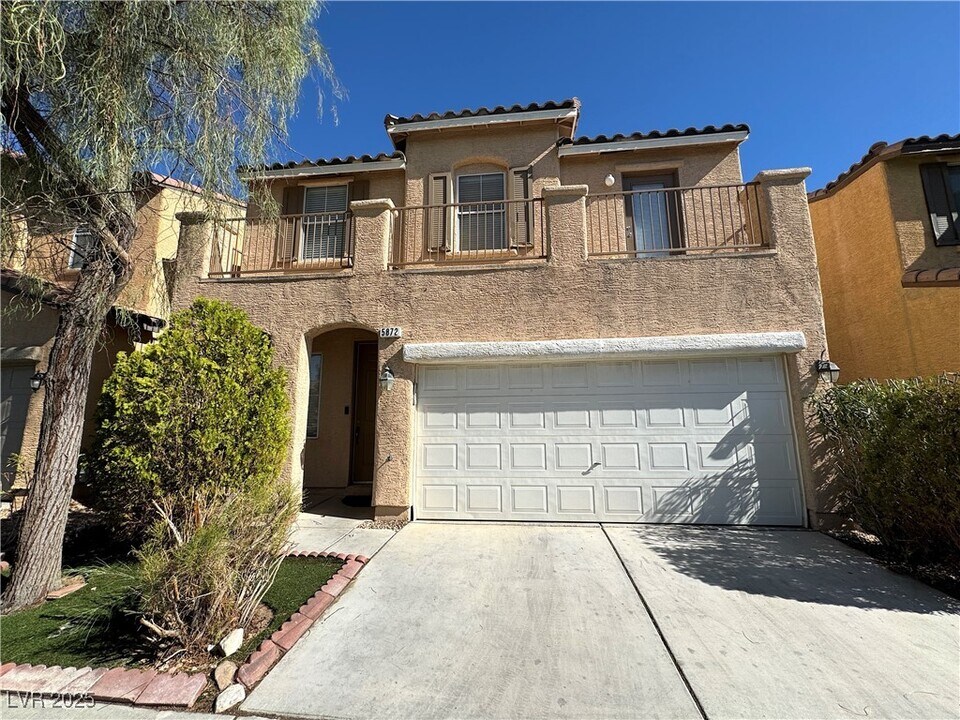 5872 Sakhalin Ave in Las Vegas, NV - Building Photo