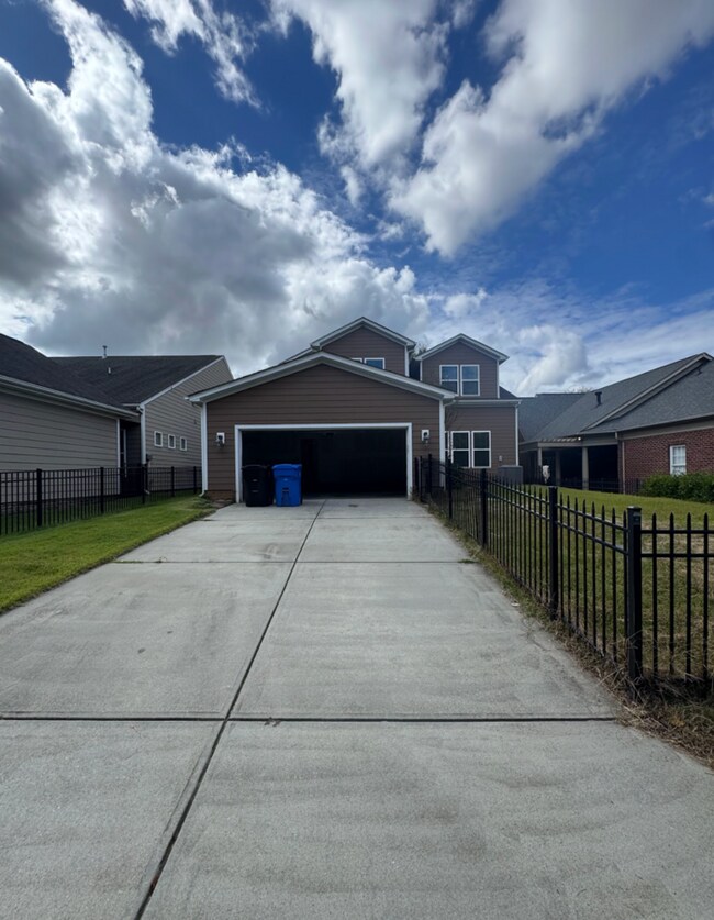 109 Grayfox Dr in Mooresville, NC - Building Photo - Building Photo