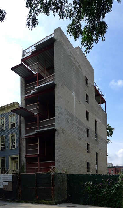 340 Dean St in Brooklyn, NY - Building Photo