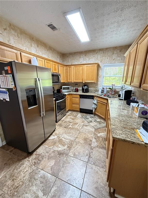 2027 Crestview Way in Woodstock, GA - Building Photo - Building Photo