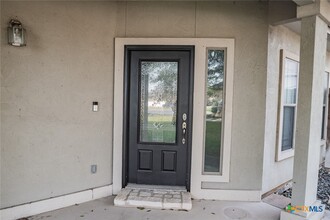 526 Blue Heron Ln in McQueeney, TX - Foto de edificio - Building Photo