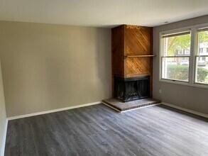 7708 Crown Crest Ct in Raleigh, NC - Building Photo - Building Photo