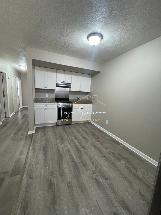 65 Shawmut St, Unit 2 in Chelsea, MA - Foto de edificio - Building Photo