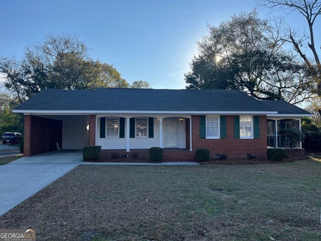 property at 220 S Zetterower Ave