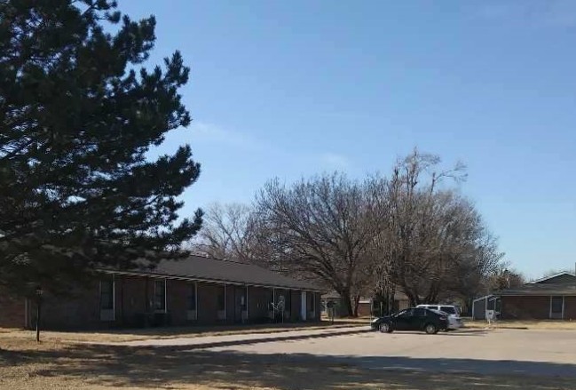 Sterling Apartments in Sterling, KS - Building Photo