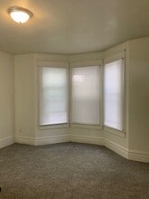 2419 NE Madison Ave in Peoria, IL - Building Photo - Building Photo