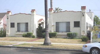1063-1067 W 55th St in Los Angeles, CA - Building Photo