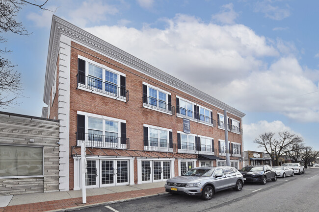 Broadway Plaza Lofts in Amityville, NY - Building Photo - Building Photo