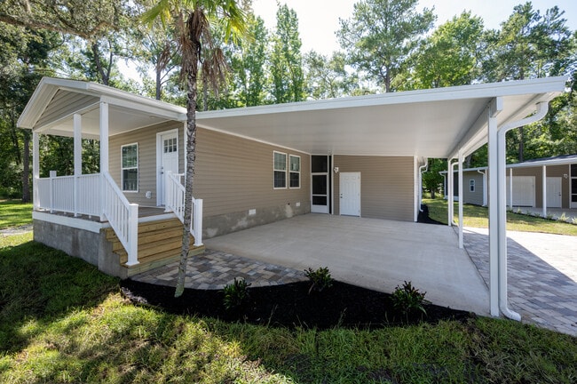 property at 202 W Gleneagles Rd