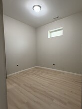 22 N Pulaski Rd in Chicago, IL - Building Photo - Building Photo