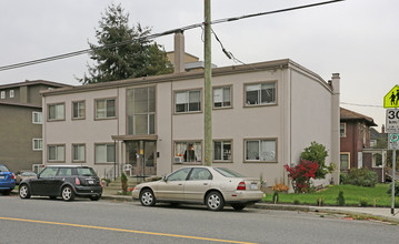 Holly Manor in New Westminster, BC - Building Photo - Building Photo