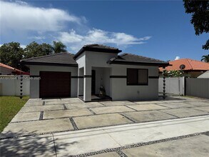 14480 SW 112th St in Miami, FL - Building Photo - Building Photo