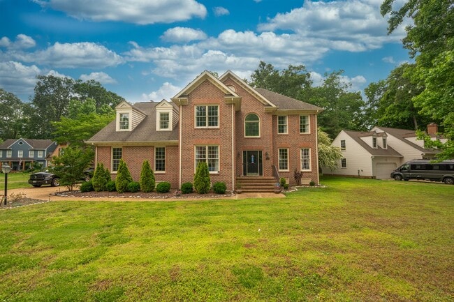 property at 104 Spinnaker Run Ct
