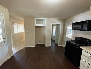 2916 Layne Dr in Denison, TX - Building Photo - Building Photo