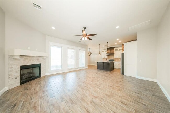 2517 SE 38th St in Moore, OK - Foto de edificio - Building Photo