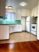 1627 S Highland Ave, Unit 1 in Los Angeles, CA - Building Photo - Building Photo