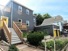 2 Sunnyside St in Boston, MA - Building Photo