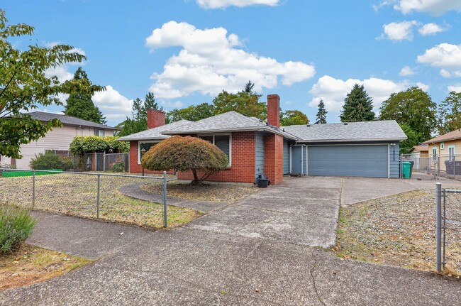property at 8435 SE Stephens St