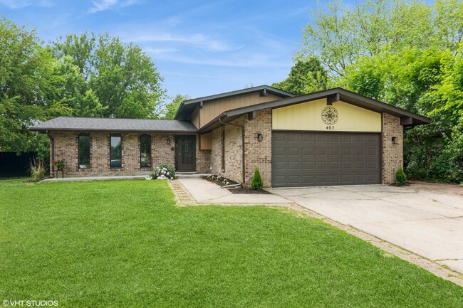 407 Greenfield Rd in Shorewood, IL - Building Photo - Building Photo