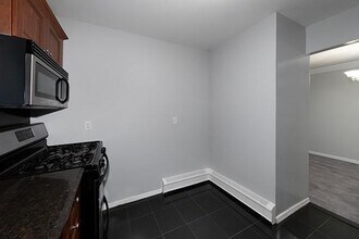 675 Conklin St-Unit -4B in Farmingdale, NY - Building Photo - Building Photo