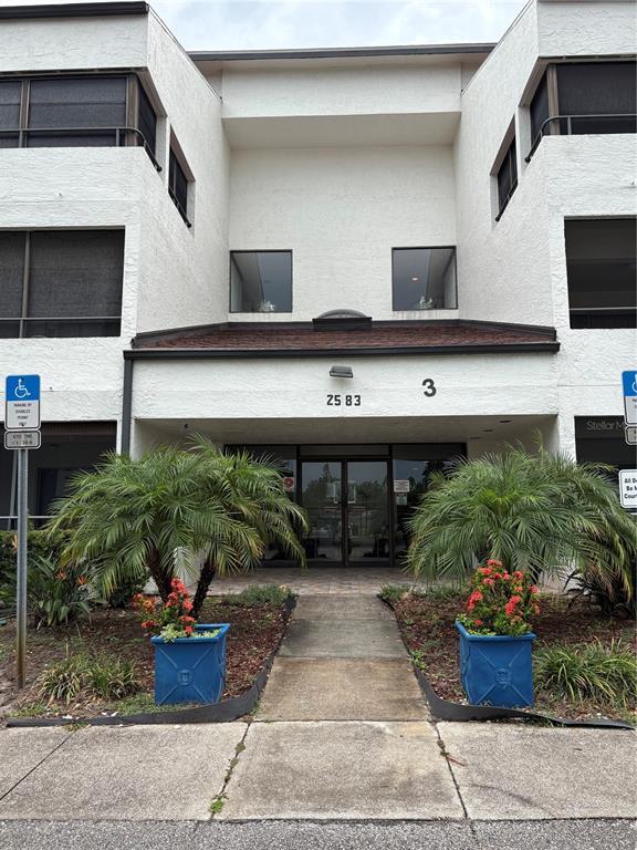 2583 Countryside Blvd in Clearwater, FL - Building Photo - Building Photo