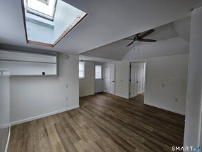 27 Liberty St in Stonington, CT - Building Photo - Building Photo