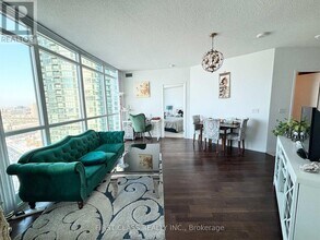 215 Fort York Blvd in Toronto, ON - Building Photo - Building Photo